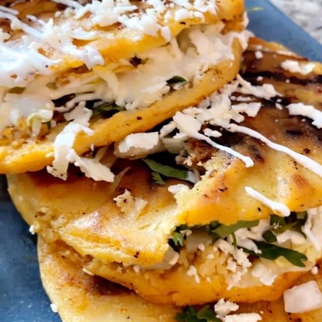Birria Pupusas (3).