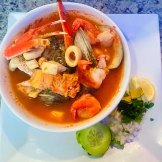 Caldo Los Siete Mares